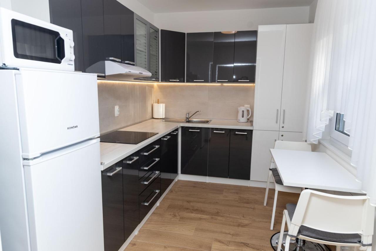Apartmani Orion - Kasiopeja Vinkovci Esterno foto