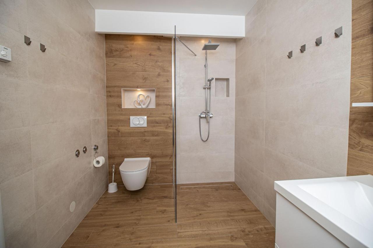Apartmani Orion - Kasiopeja Vinkovci Esterno foto